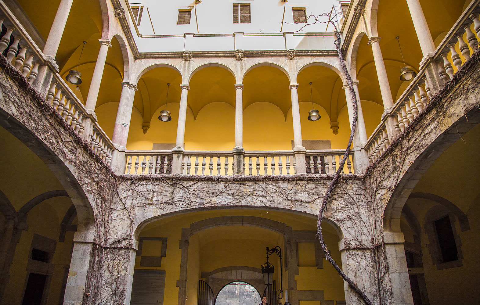 10 pictures that will make you fall in love with Gothic Quarter in